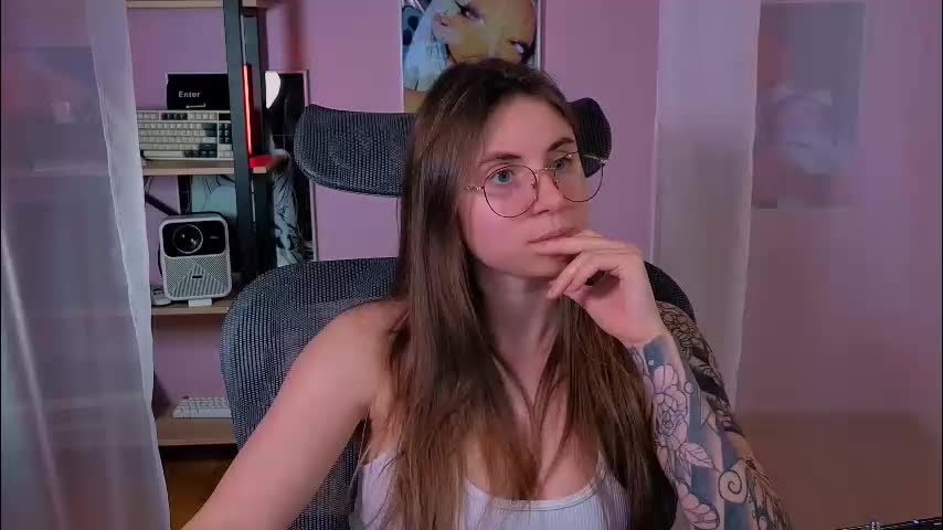 _lovelylove_ Cam Model Chat March 12, 2026