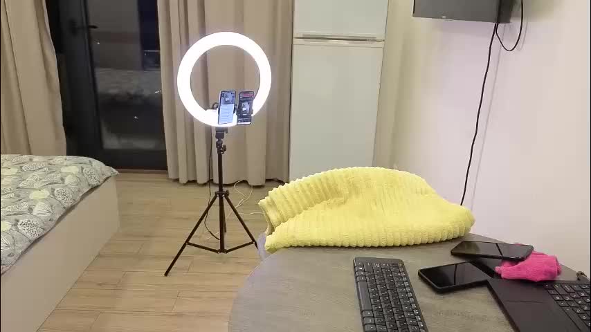 best_ass2000 Cam Model Chat March 12, 2026