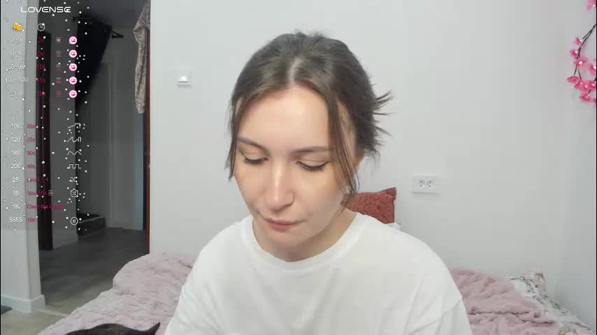 eumomino Cam Model Chat March 13, 2026