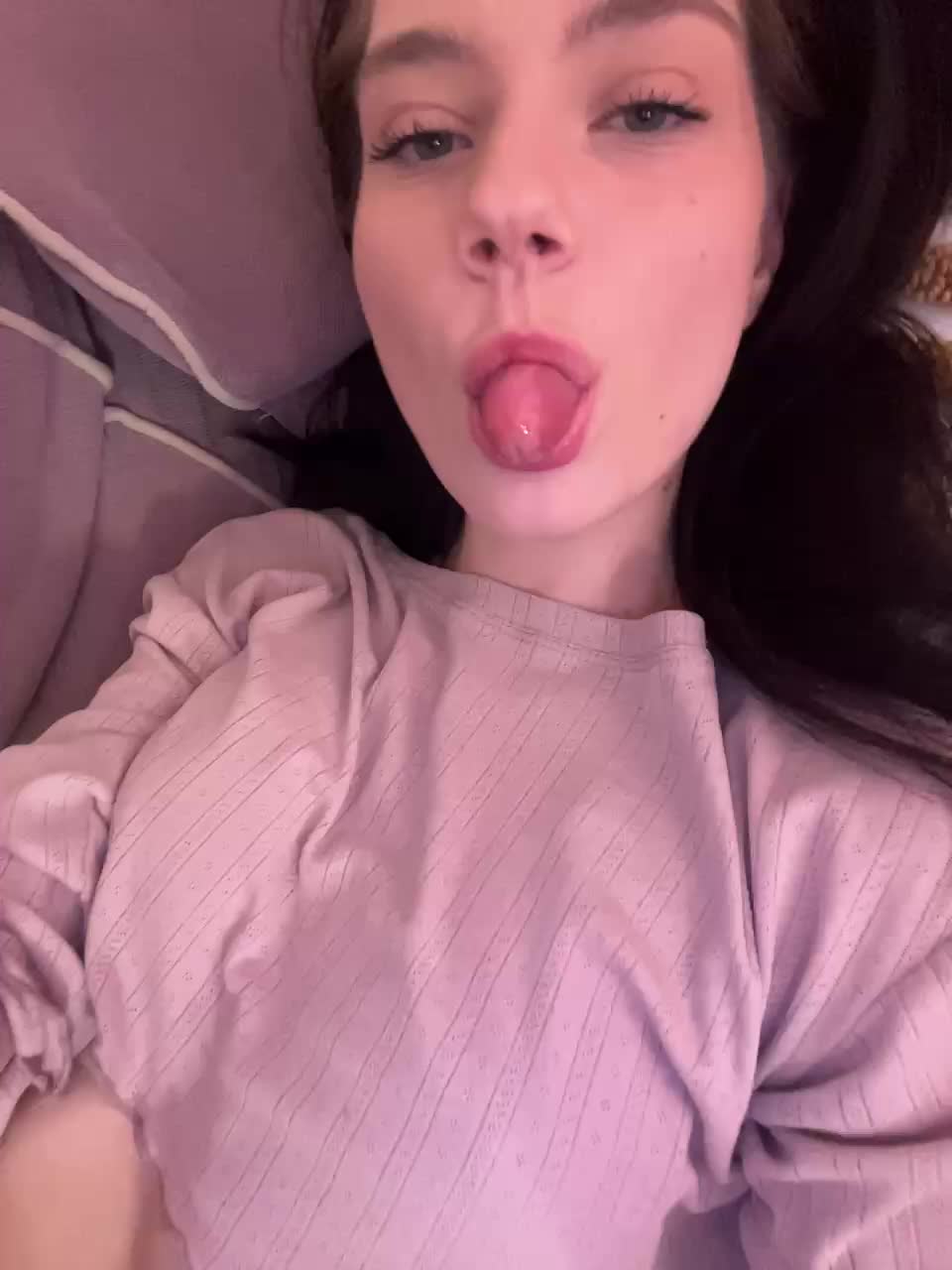 -Violetta- Cam Model Chat March 13, 2026