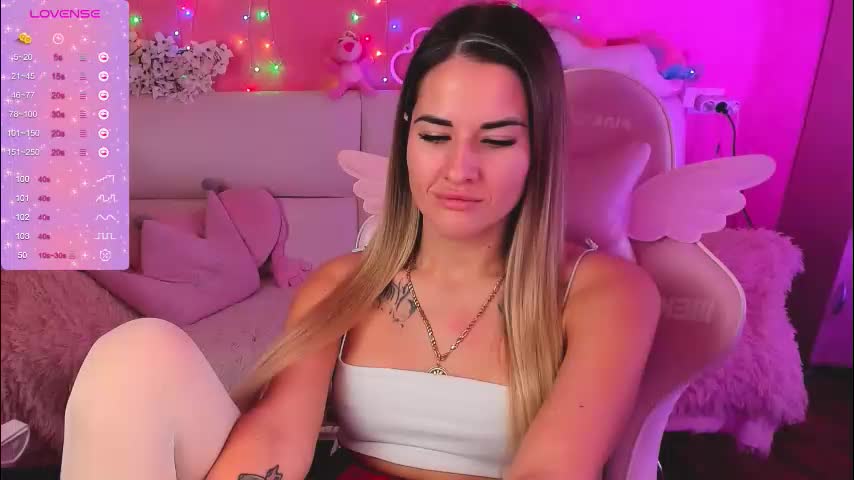 hotty_girls_here Cam Model Chat March 13, 2026