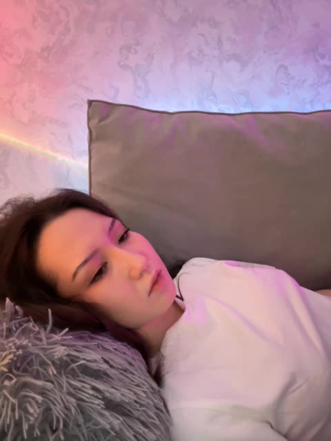 ShyAlya Cam Model Chat March 14, 2026