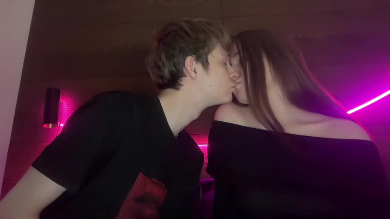 titsDestroy2007 Cam Model Chat March 15, 2026