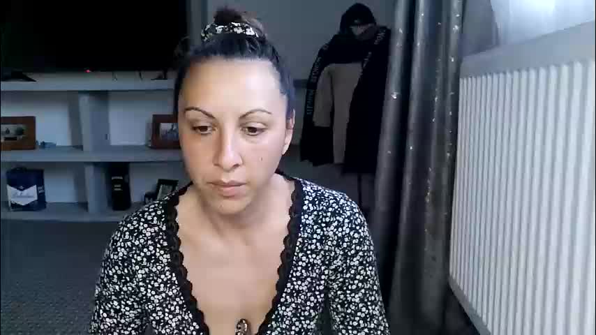 crazybrenda89 Cam Model Chat March 15, 2026