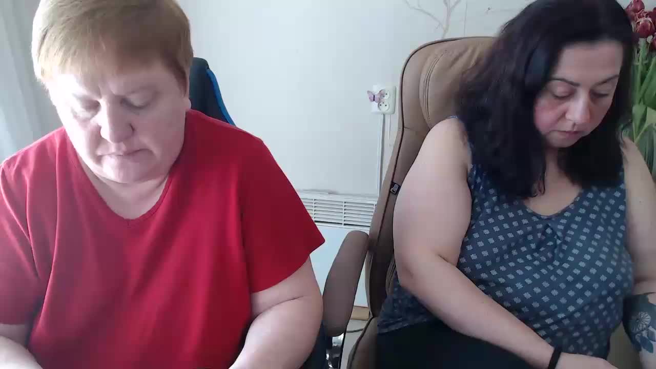 XMollyJaneEX Cam Model Chat March 15, 2026