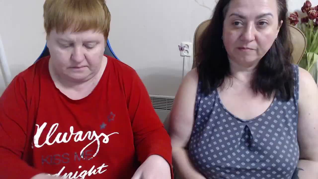 XMollyJaneEX Cam Model Chat March 16, 2026