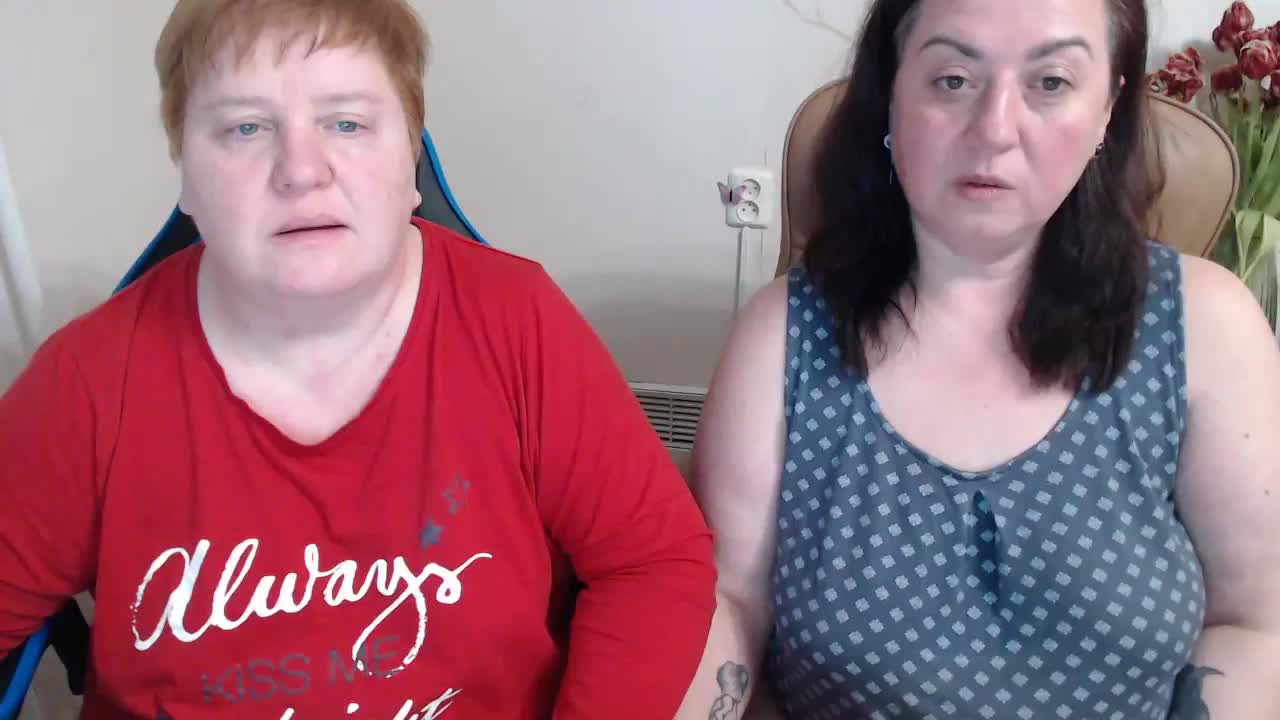 XMollyJaneEX Cam Model Chat March 16, 2026