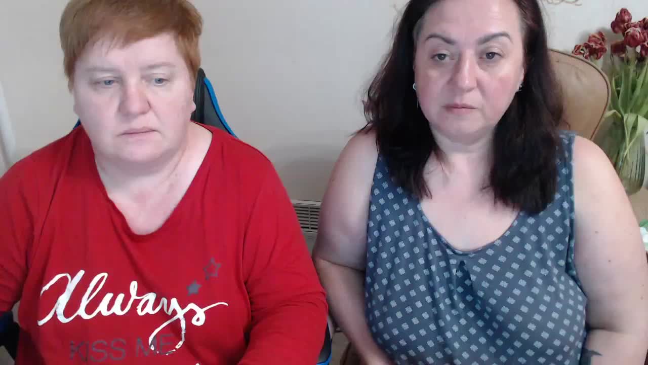 XMollyJaneEX Cam Model Chat March 16, 2026
