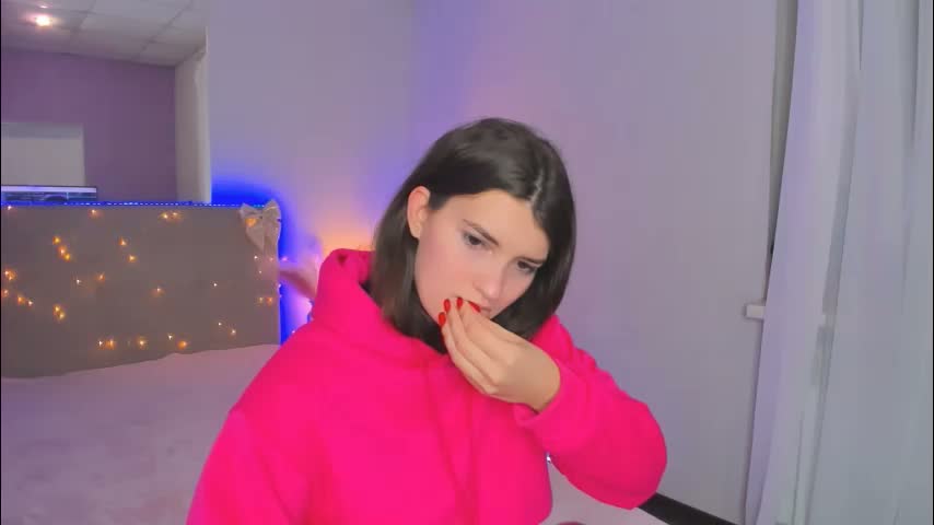 laura__leee Cam Model Chat March 17, 2026