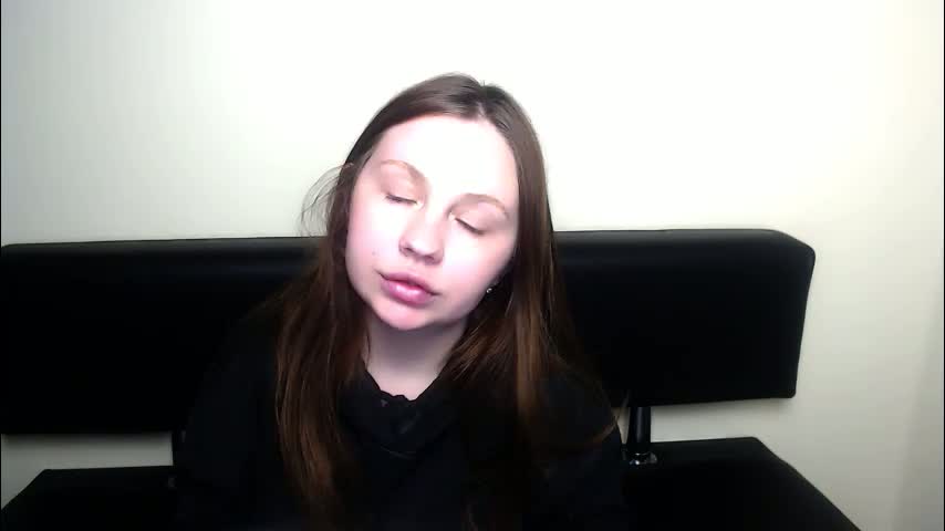 luizaheems_ Cam Model Chat March 17, 2026