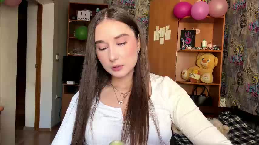 adeleapel Cam Model Chat March 17, 2026