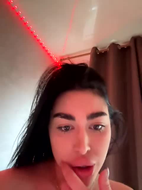 Traxalka666 Cam Model Chat March 18, 2026