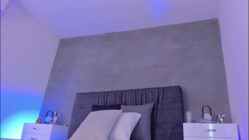 laravillalobos Cam Model Chat March 18, 2026