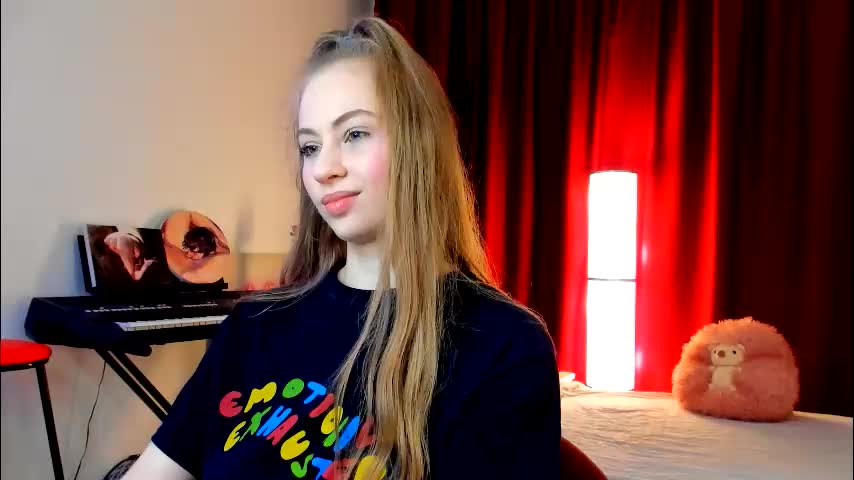 the_steel_magnolia_ Cam Model Chat March 18, 2026