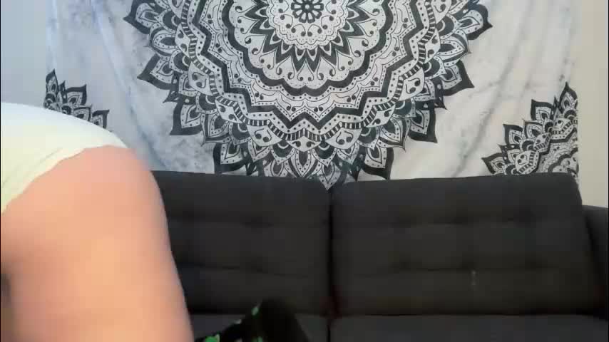 yurdreams_22 Cam Model Chat March 18, 2026