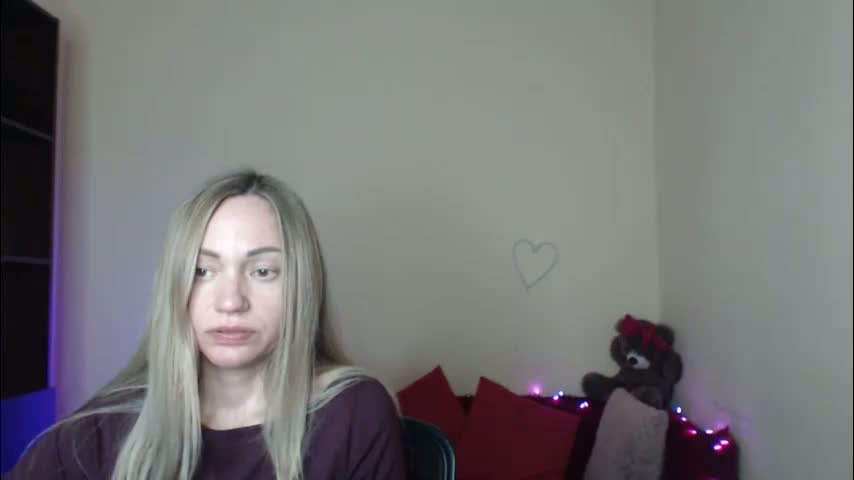 mikkey_mouse8 Cam Model Chat March 18, 2026