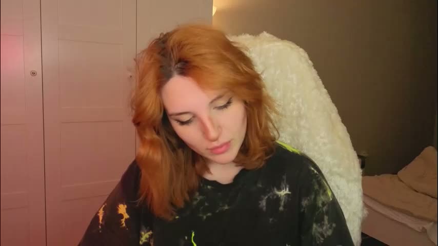 lunatale Cam Model Chat March 18, 2026