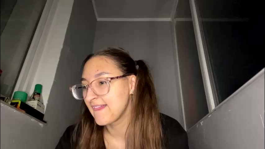 arthurmomaya Cam Model Chat March 18, 2026