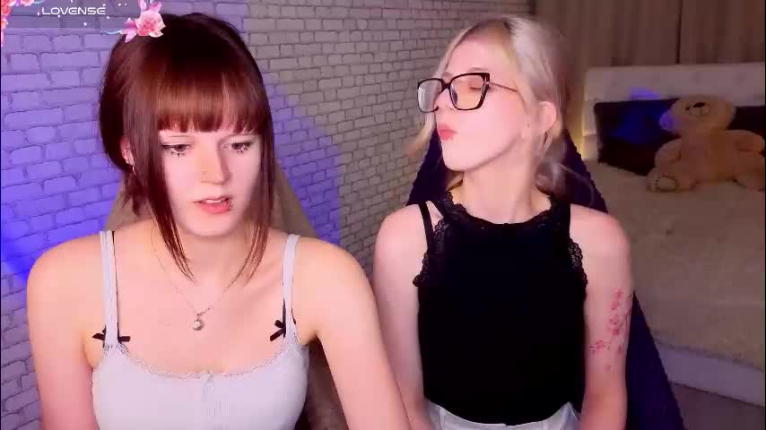 michelewild Cam Model Chat March 18, 2026