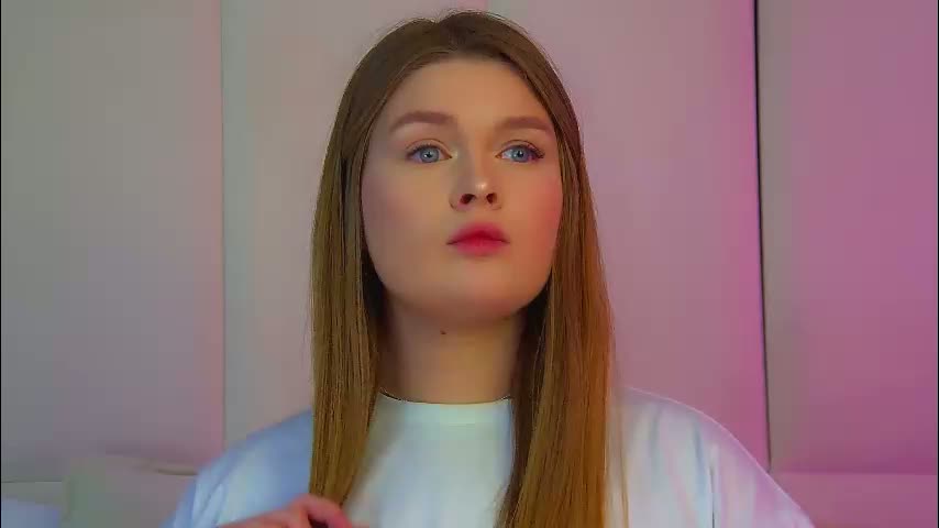 crystallyons Cam Model Chat March 19, 2026