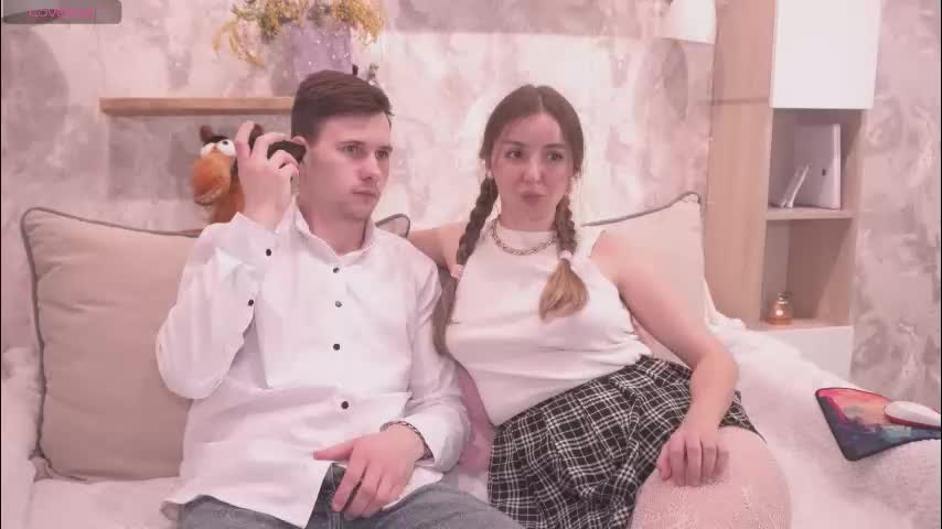 fluffy_hat Cam Model Chat March 19, 2026