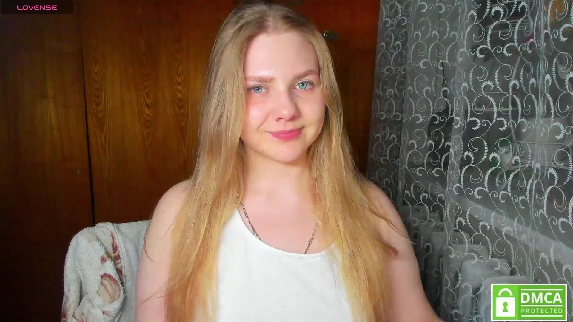 Emma-Frizea Cam Model Chat March 19, 2026