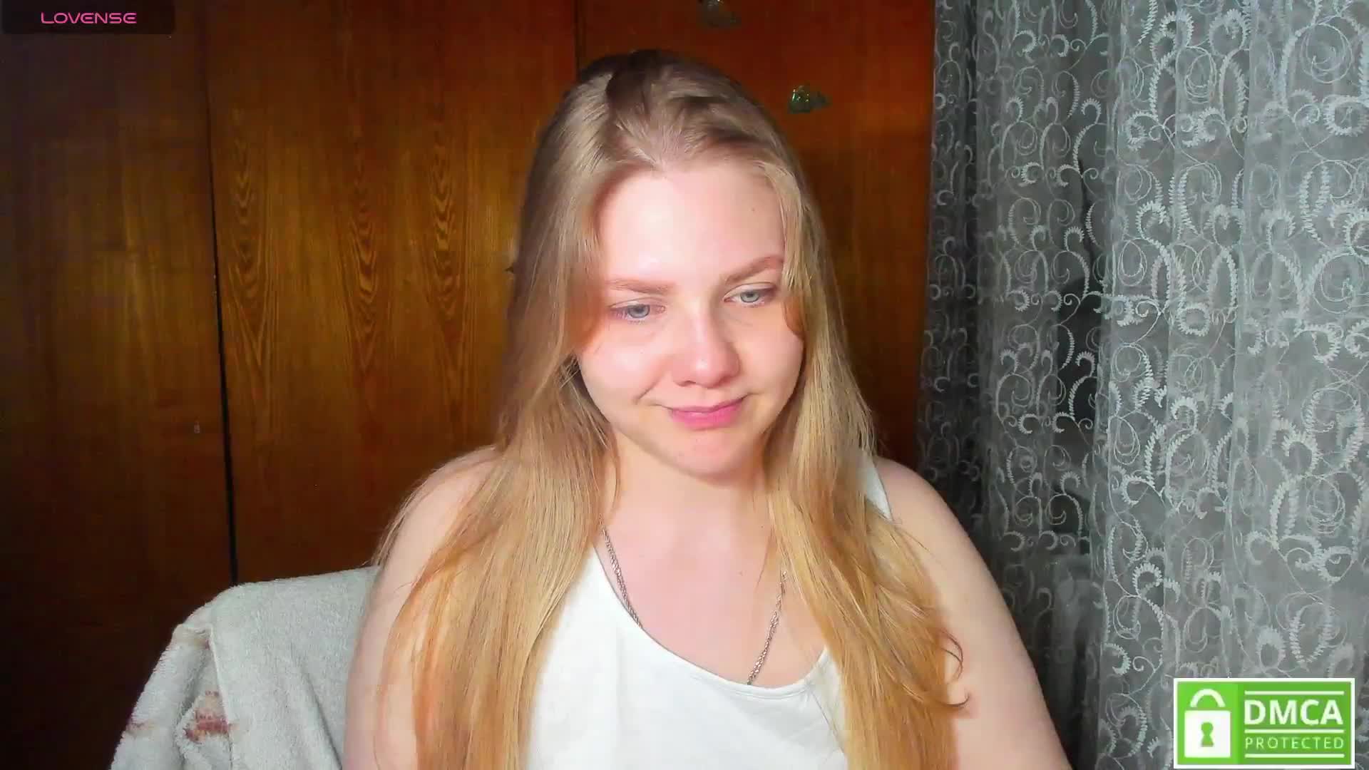 Emma-Frizea Cam Model Chat March 20, 2026