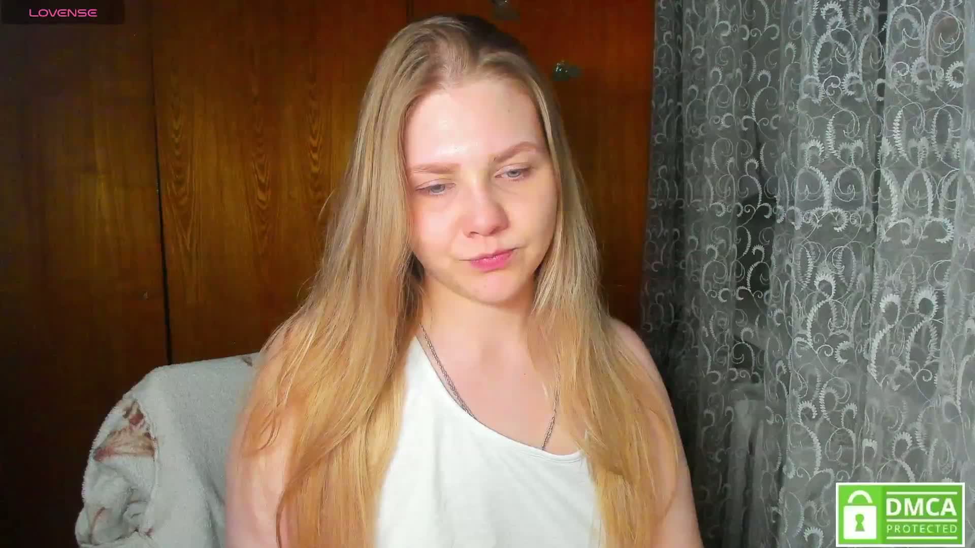 Emma-Frizea Cam Model Chat March 21, 2026