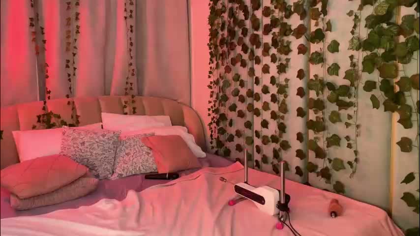 love_is_lola Cam Model Chat March 21, 2026
