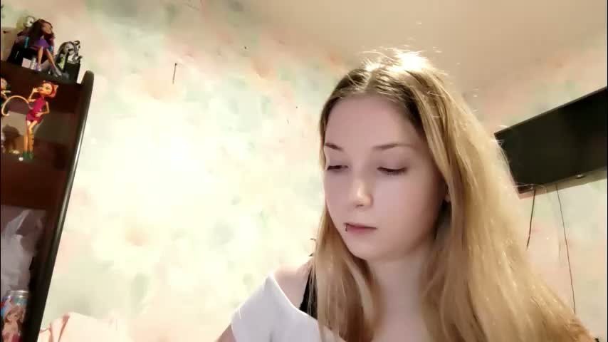 elaynecinco Cam Model Chat March 21, 2026