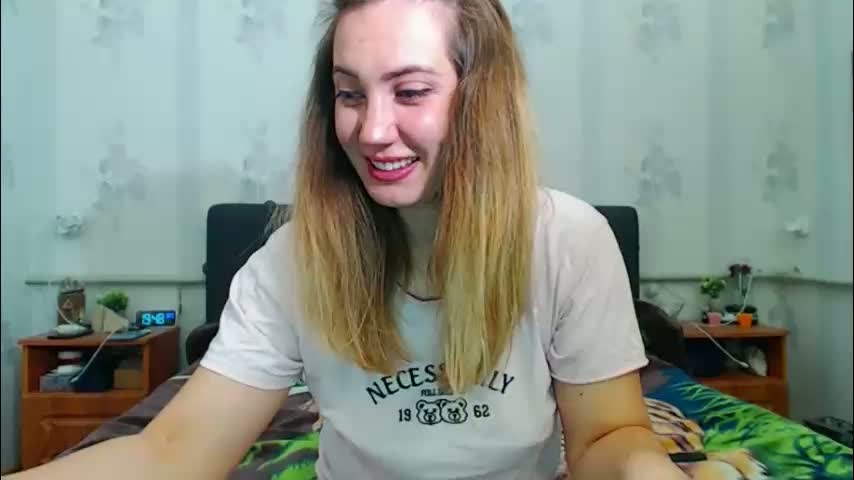 lilu_cute25 Cam Model Chat March 22, 2026