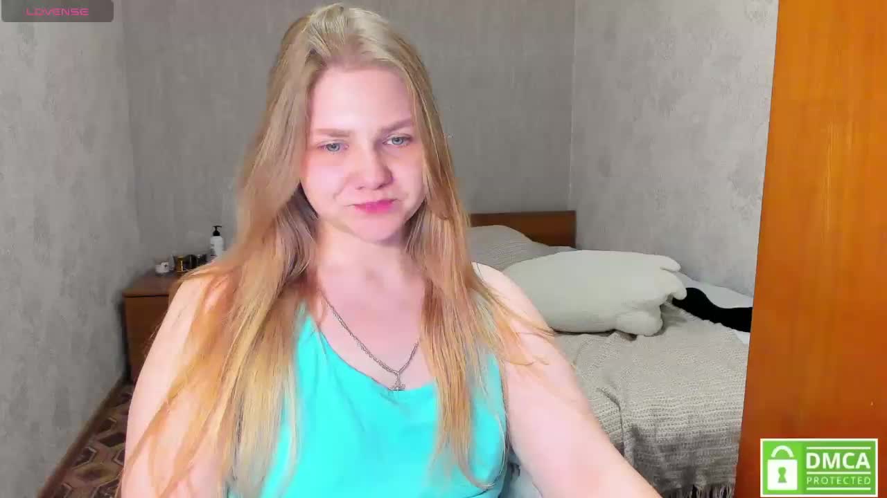 Emma-Frizea Cam Model Chat March 22, 2026