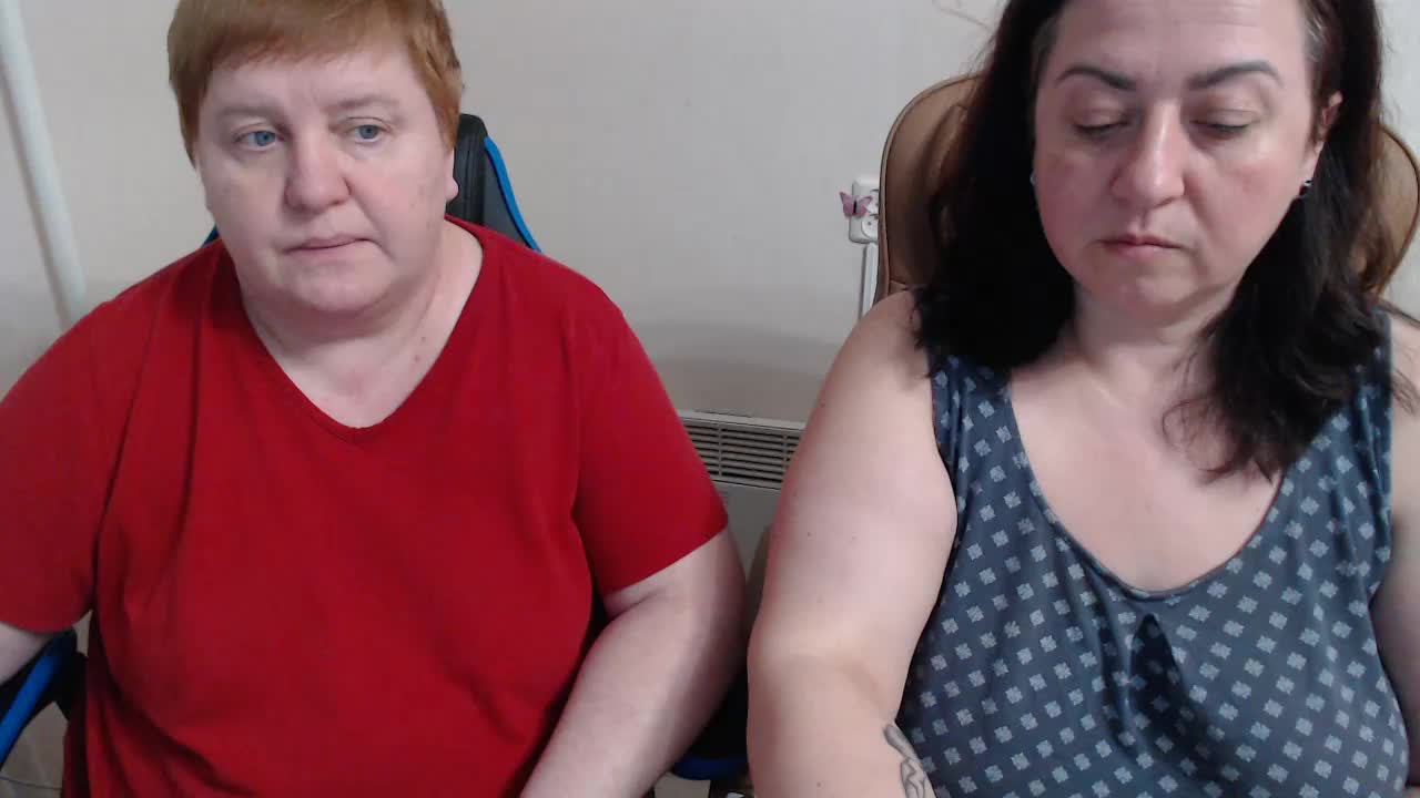 XMollyJaneEX Cam Model Chat March 22, 2026