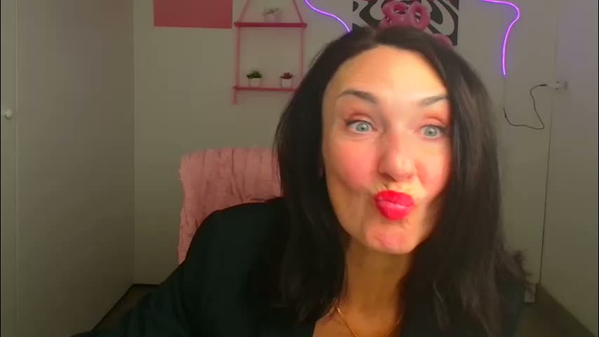 misskristyyy Cam Model Chat March 22, 2026