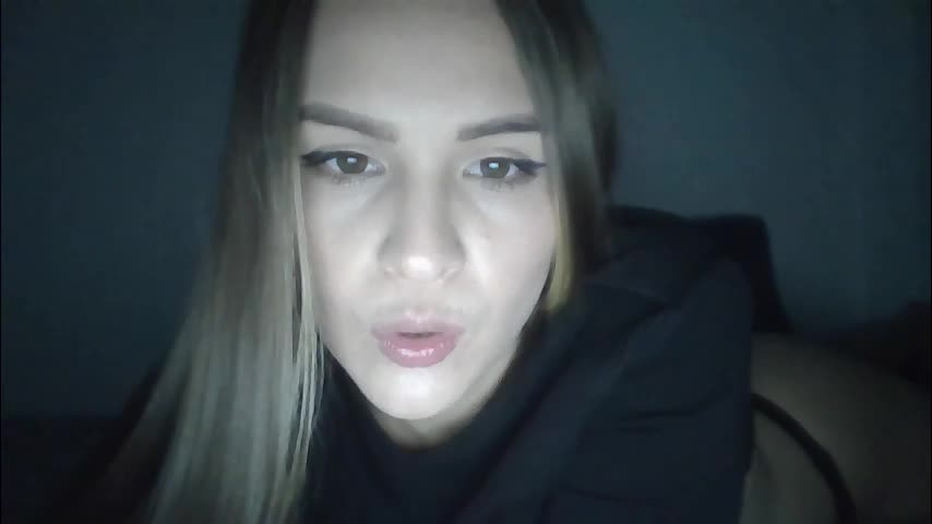 mellody31 Cam Model Chat March 22, 2026
