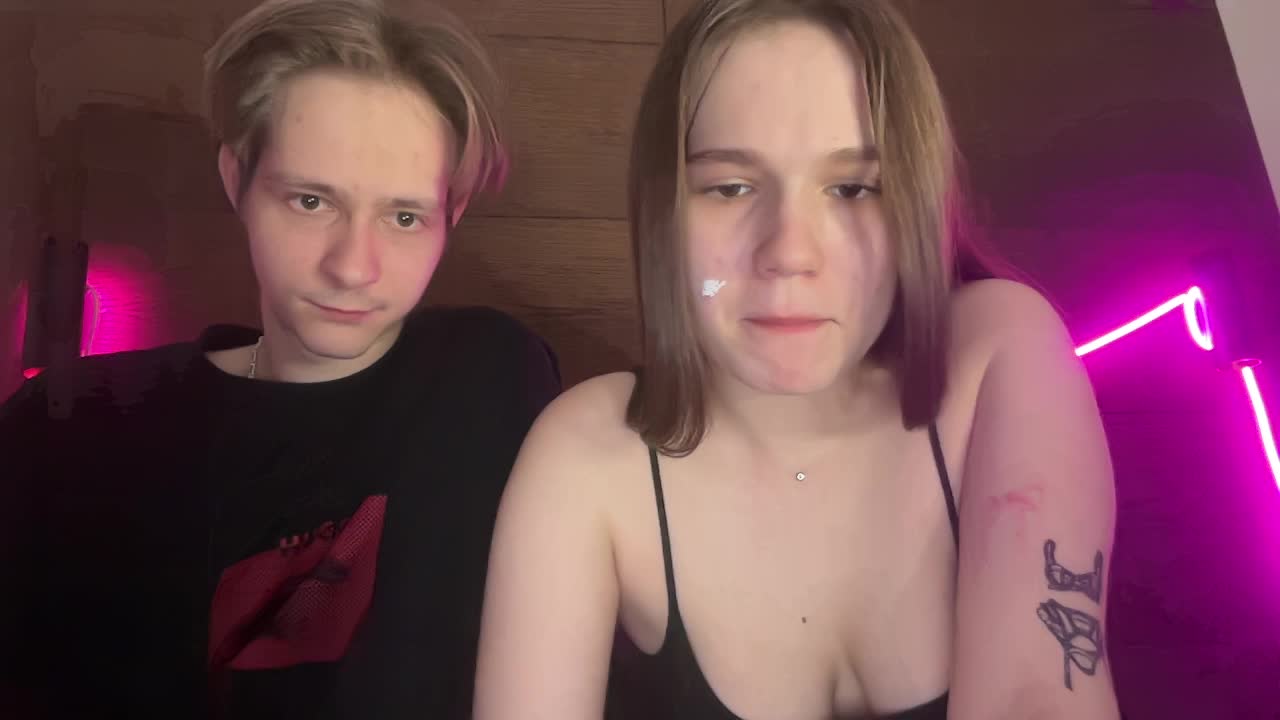 titsDestroy2007 Cam Model Chat March 22, 2026