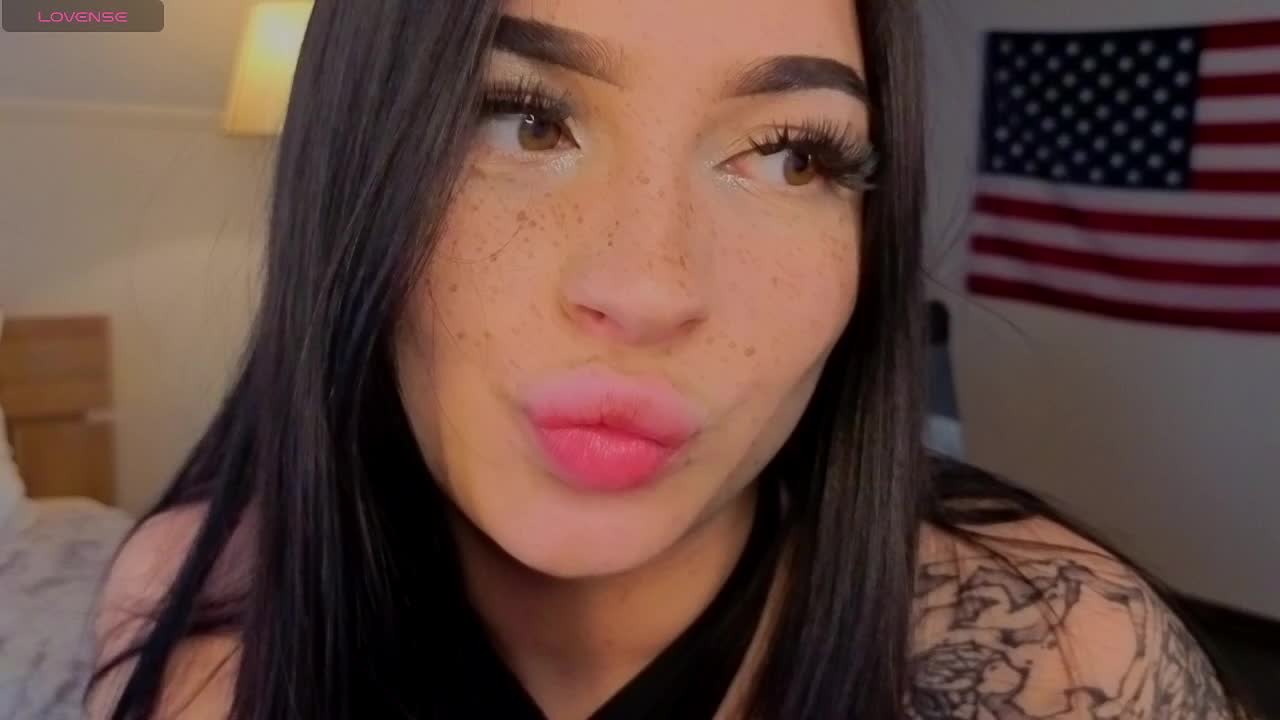 LisaaLiss Cam Model Chat March 22, 2026