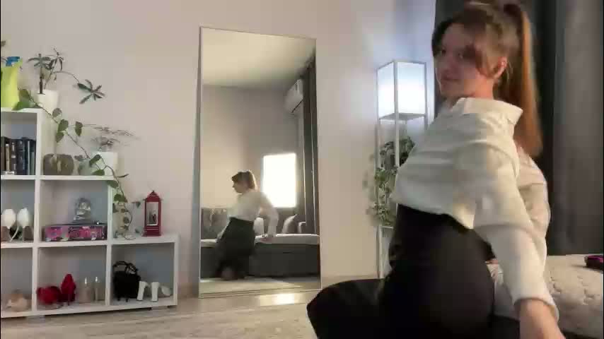 sweetdreamvic Cam Model Chat March 23, 2026