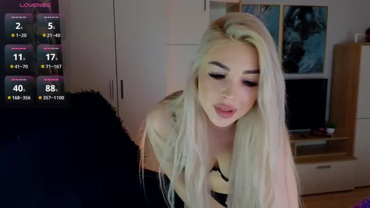 MilanaOmgReal Cam Model Chat March 24, 2026