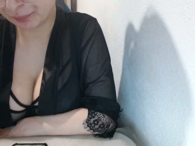 MillyLilu8 Cam Model Chat March 24, 2026