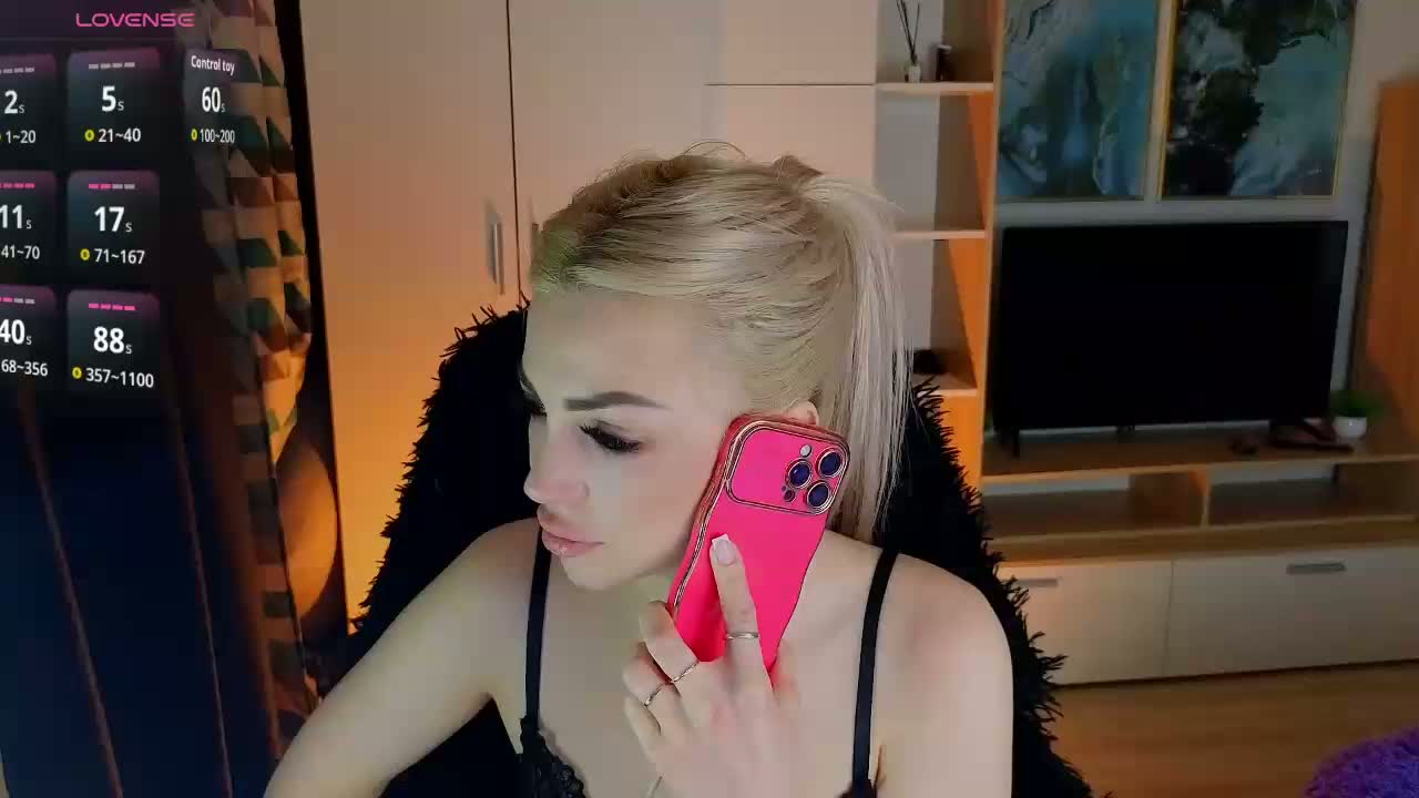 MilanaOmgReal Cam Model Chat March 24, 2026