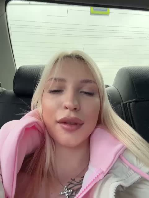 Cristi-Candy Cam Model Chat March 24, 2026