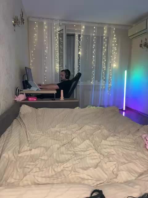 TwoPlay Cam Model Chat March 25, 2026