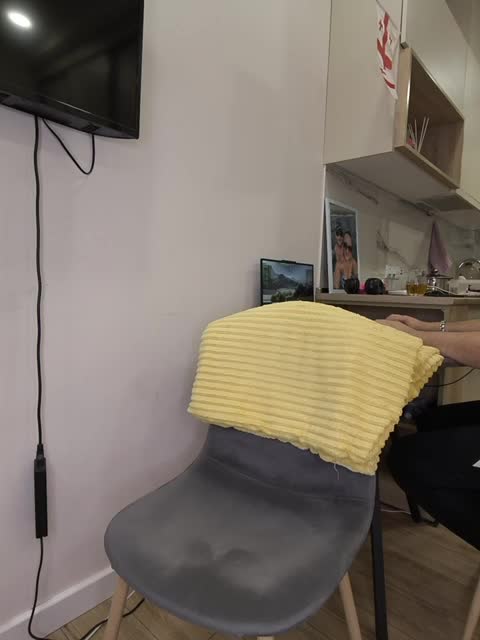 KissMyAss Cam Model Chat March 25, 2026