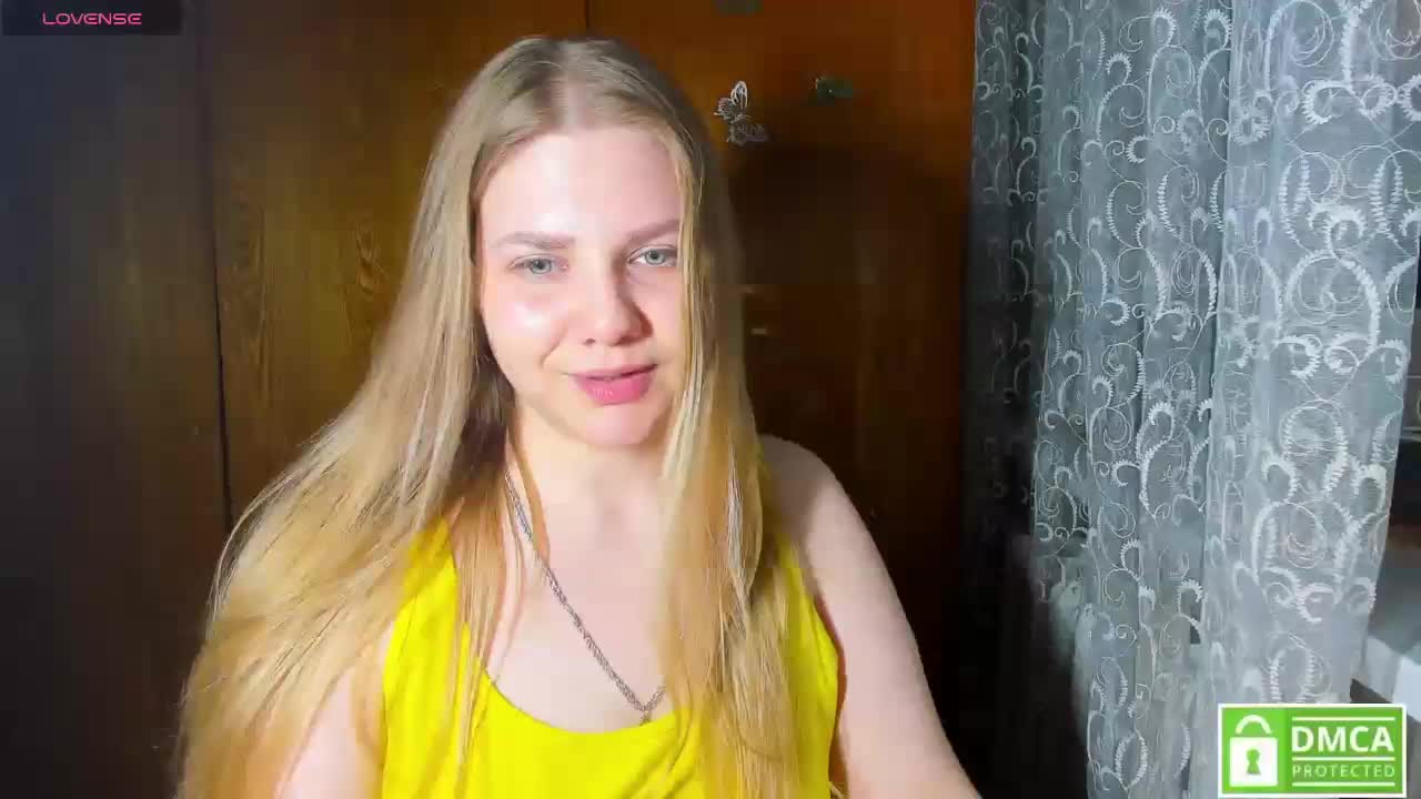 Emma-Frizea Cam Model Chat March 25, 2026