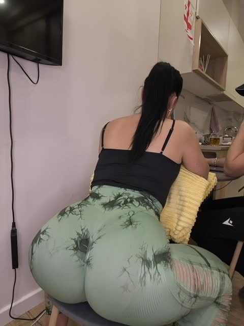 KissMyAss Cam Model Chat March 25, 2026