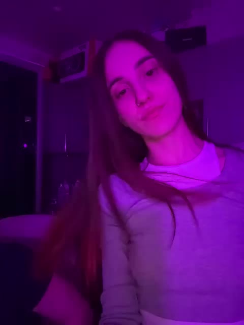 Tvoya_metTa Cam Model Chat March 25, 2026