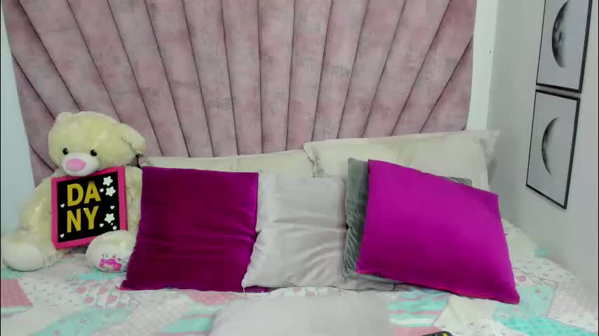 daniibelluci Cam Model Chat March 26, 2026