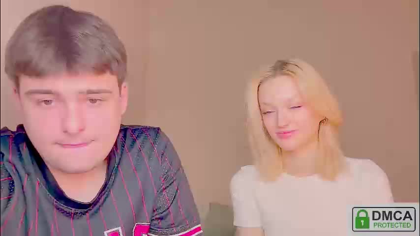 your_molly_mark Cam Model Chat March 26, 2026