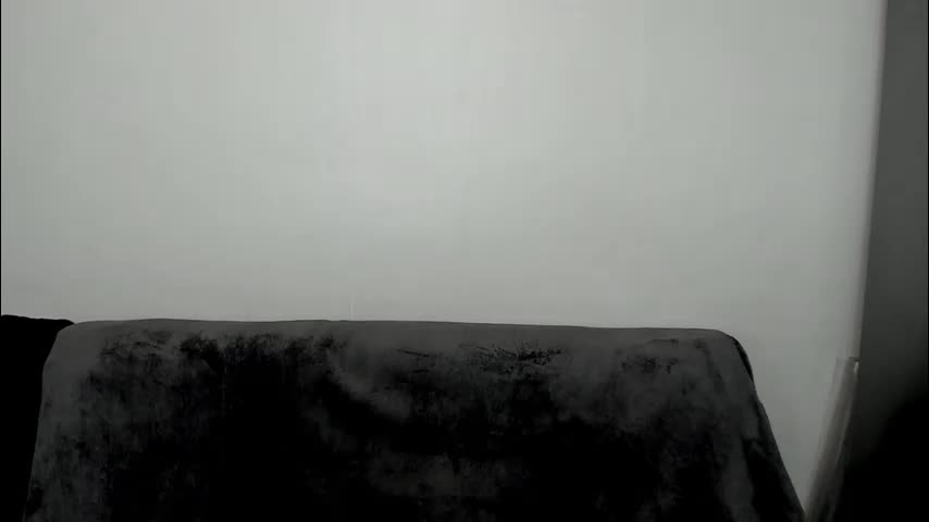 sinthiahug Cam Model Chat March 26, 2026